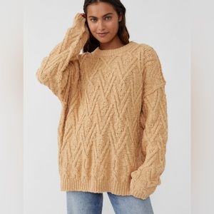 LIKE NEW Free People cable Knit Isla sweater